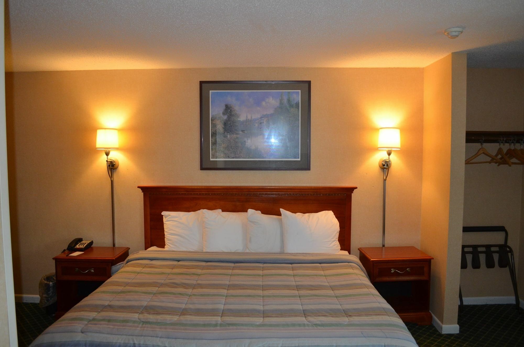 Hyannis Host Inn Екстер'єр фото
