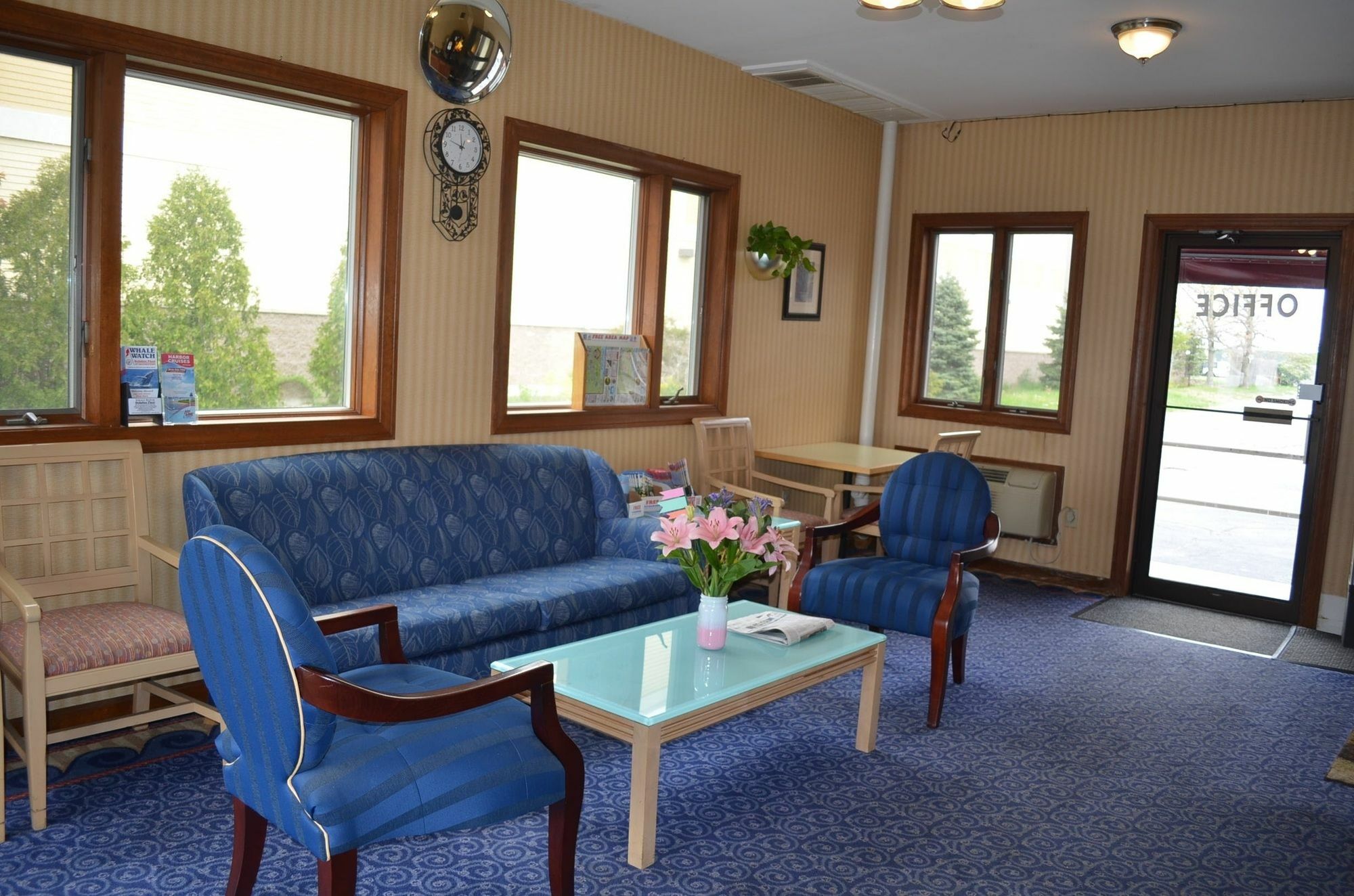 Hyannis Host Inn Екстер'єр фото